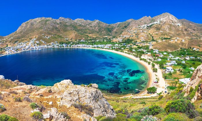 Υποτιμημένο διαμάντι: Το ελληνικό νησί που αν είχε αεροδρόμιο θα 'χε σβήσει την Μύκονο (Pics)
