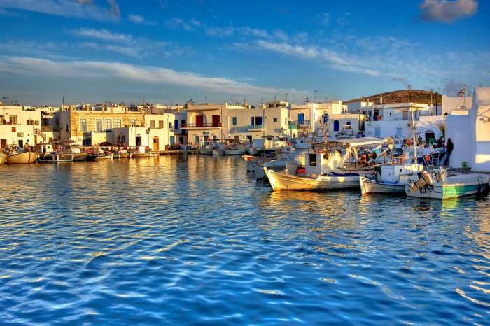 Από Σαντορίνη μέχρι Πάρο: Τα πιο υπερεκτιμημένα ελληνικά νησιά