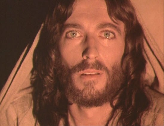 Εκατομμύρια το είδαν, ελάχιστοι το πρόσεξαν: Το «τρικ» του Φράνκο Τζεφιρέλι στον «Ιησού από τη Ναζαρέτ» που δεν παρατήρησες ποτέ