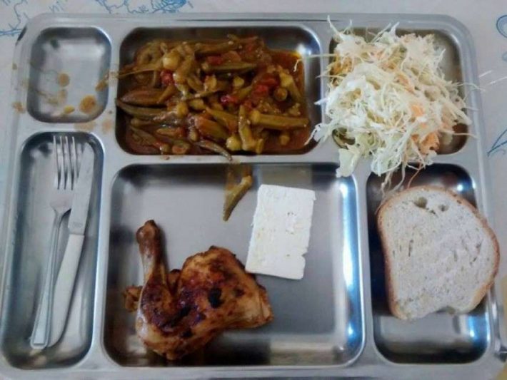 Τρίτη- Πέμπτη κοτόπουλο παντός είδους: 8 φαγητά του στρατού που αν τα πρόλαβες δεν θα τα ξεχάσεις ποτέ (Pics)