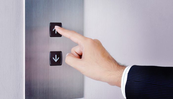 Δεν βρίσκεις το σωστό βελάκι στο ασανσέρ: 5 λάθη που αν τα κάνεις ακόμα, τότε έχεις χαμηλό IQ