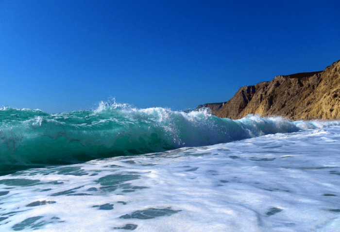 Οι ωραιότερες στην Ελλάδα: Γι' αυτές τις 2 παραλίες αξίζει να κατέβεις 450 σκαλοπάτια (Pics)