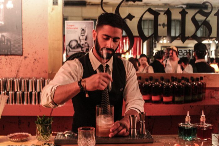 Athens Fine Drinking: Στη Σοφοκλέους θα βρεις το αγαπημένο σου cocktail