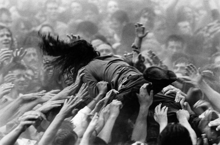 R.I.P μεγάλε Κρις Κορνέλ: Οι οπαδοί του grunge σε χαιρετούν!