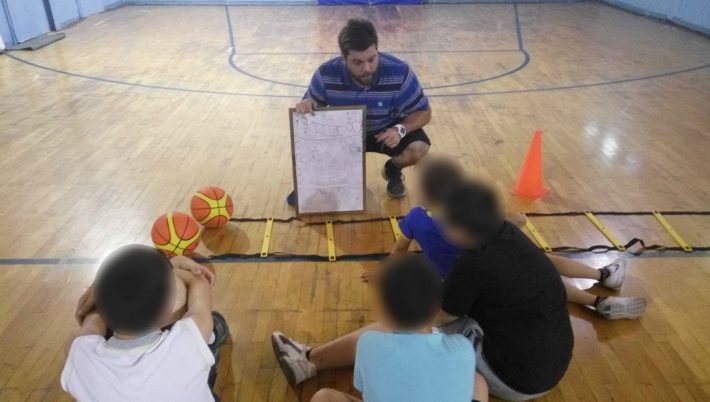 «Νους, Λόγος & Άθληση»: η δύναμη του μπάσκετ θεραπεύει τα παιδιά μας