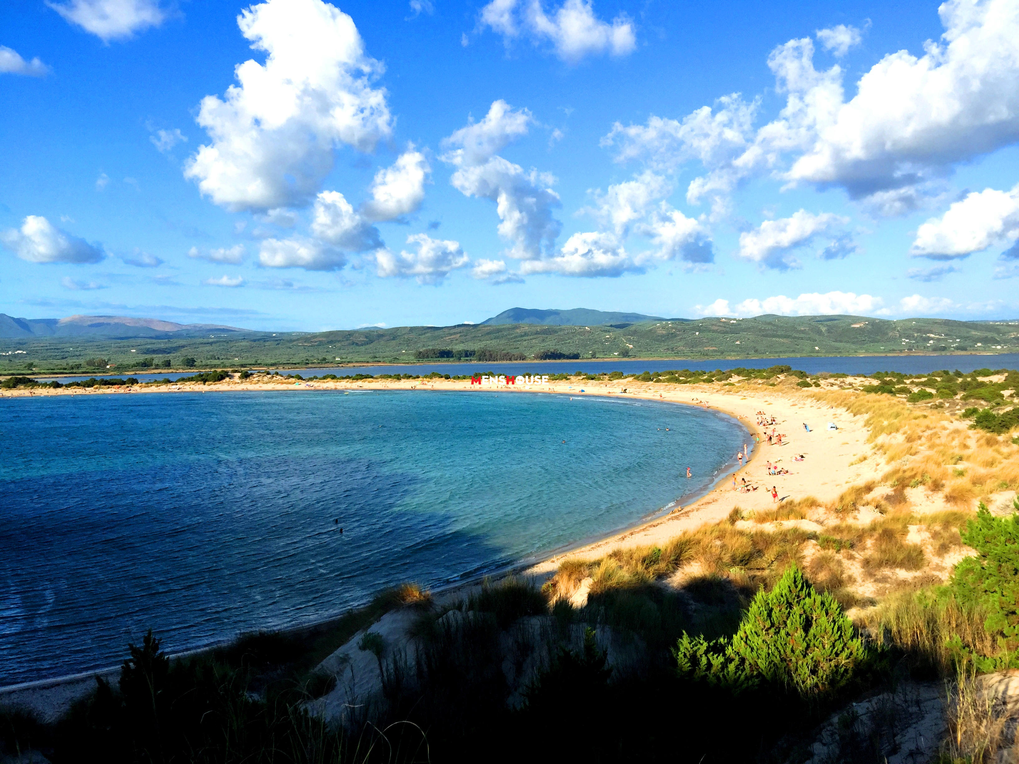 3 ώρες από την Αθήνα, χωρίς πλοίο: Η παραλία που θεωρείται «η ωραιότερη του κόσμου» είναι η ιδανική επιλογή μετά το lockdown (Pics)