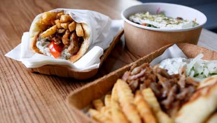 Μερίδα Θεσσαλονίκης VS μερίδα Αθήνας: Πού θα φας τα μεγαλύτερα πιάτα; (Pics)
