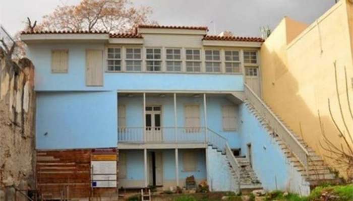 Βρες την ταινία από μια φωτό: Θυμάσαι ποια πασίγνωστη ελληνική ταινία γυρίστηκε σε αυτό το σπίτι;