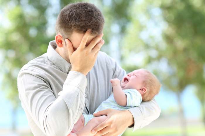 5 αποτελεσματικοί τρόποι για να σταματήσεις ένα μωρό που κλαίει