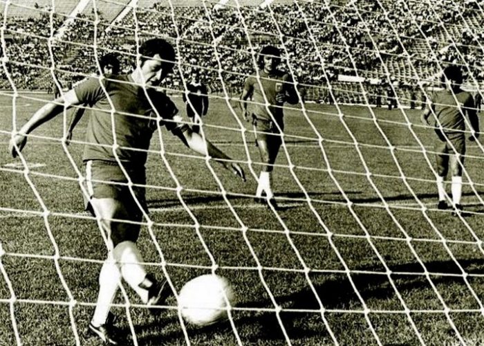 Όταν το ποδόσφαιρο διασύρθηκε: Το πιο «σικέ» ματς στην ιστορία της μπάλας