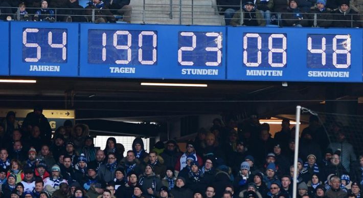 Τέλος χρόνου: Το περίφημο ρολόι του Αμβούργου «γέρασε» στα 54