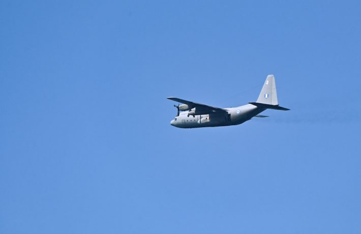 «Ήταν ζωντανοί μετά την πτώση»: Οι 3 ακραίες θεωρίες για την τυφλή πτήση του μοιραίου C-130 με τους 63 νεκρούς