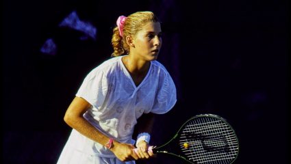 Με μια λεπίδα 9 ιντσών: Η μαχαιριά που οδήγησε το κορίτσι-θαύμα του τένις στην ψυχογενή βουλιμία