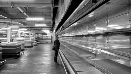 Πανικός και οσμή θανάτου: Η τελευταία φορά που άδειασαν τα σούπερ μάρκετ στην Ελλάδα