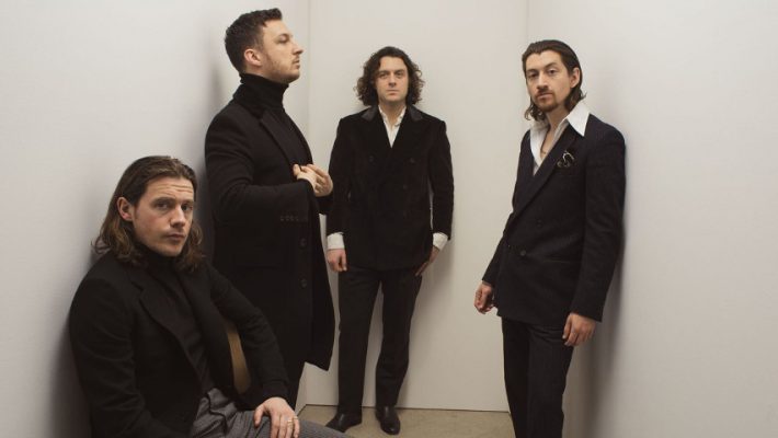 Arctic Monkeys: 13 πράγματα που δεν ήξερες για την κορυφαία μπάντα