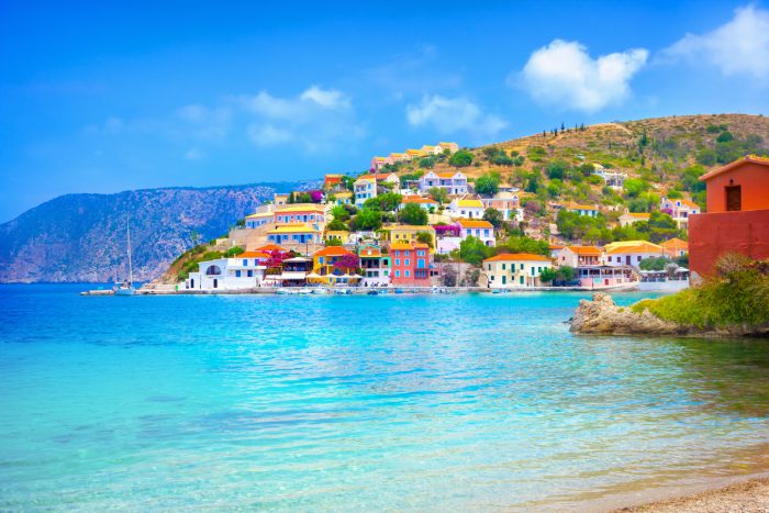 Δεν πέφτει καρφίτσα: Τα 2 ελληνικά νησιά που έκαναν ρελάνς τον Αύγουστο και βούλιαξαν από κόσμο