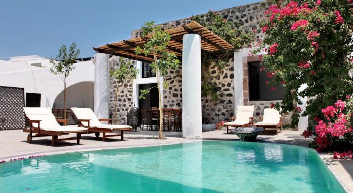 Airbnb: Το ελληνικό νησί που δίνει σε 6 μήνες ετήσιο εισόδημα πάνω από 25.000 ευρώ