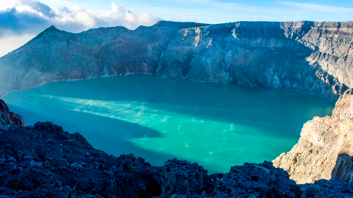 Η τιρκουάζ λίμνη του θανάτου: Το πιο όμορφο θέαμα του κόσμου μπορεί να σε σκοτώσει (Pics)
