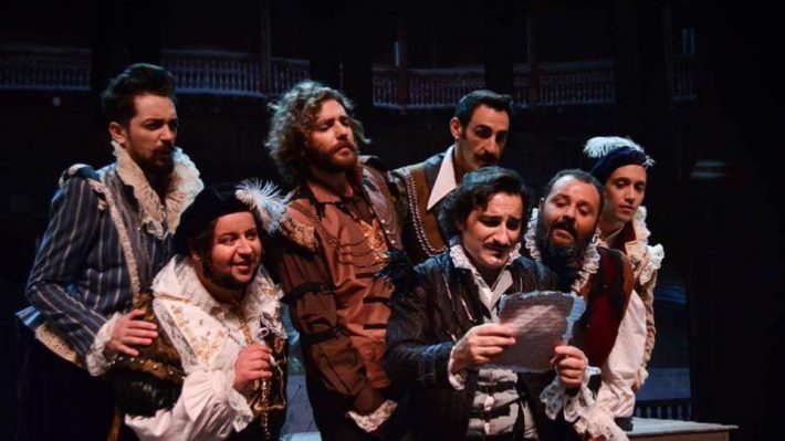 Ο Ερωτευμένος Σαίξπηρ του Κακλέα είναι μια παράσταση που ΔΕΝ πρέπει να χάσεις