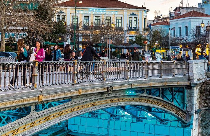 Σχέδιο ανάπτυξης: Η έξυπνη ελληνική πόλη που τα Χριστούγεννα έχει πιο πολλούς τουρίστες απ’ ό,τι η Μύκονος το καλοκαίρι (Pics)