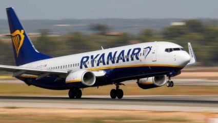 Τους δίκασε: Δείτε τον μυθικό τρόπο με τον οποίο επέστρεψαν από τη Ρουμανία οι επιβάτες της Ryanair (Pics)