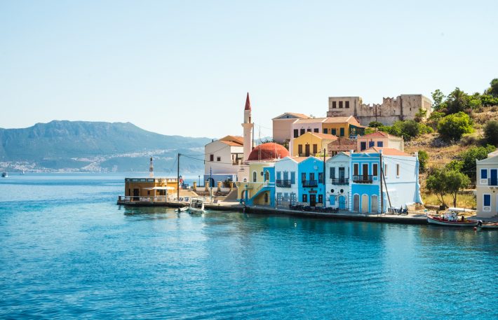 Εμβολιάστηκε το 100% των κατοίκων: Το πρώτο ελληνικό νησί με covid free σφραγίδα που φέτος θα γίνει ο νο1 προορισμός