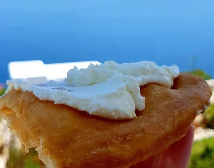 Μακαρούνες και λαδόπιτες: Το νησί που οι ξένοι θεωρούν ότι έχει το καλύτερο φαγητό στην Ελλάδα
