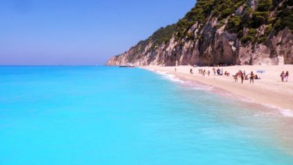 Όλες «10άρια»: Το νησί με τις 5 πιο ωραίες παραλίες στην Ελλάδα (Pics)