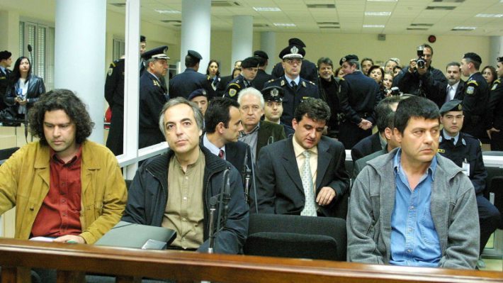Η άδεια του Γιωτόπουλου: Γιατί ο άνθρωπος που κατηγορήθηκε ως ο αρχηγός της 17Ν δεν έχει βγει ούτε λεπτό από τη φυλακή