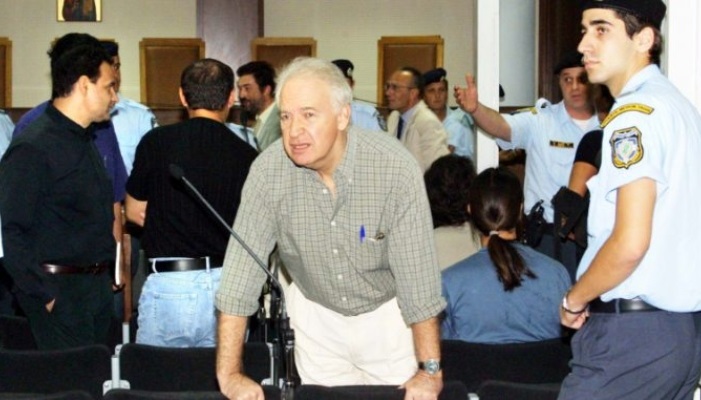 Η άδεια του Γιωτόπουλου: Γιατί ο άνθρωπος που κατηγορήθηκε ως ο αρχηγός της 17Ν δεν έχει βγει ούτε λεπτό από τη φυλακή