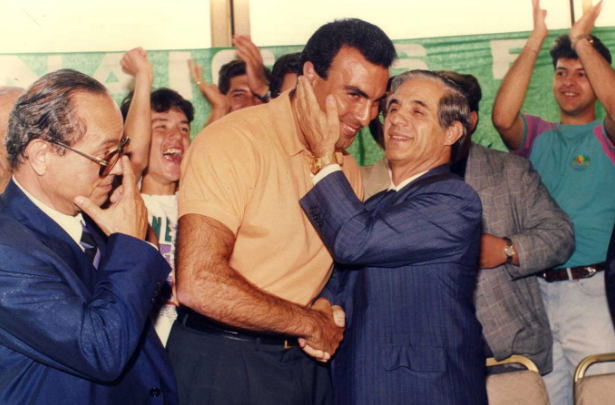 «Ξέχνα Ολυμπιακό και ΝΒΑ»: Το βράδυ που ο Παύλος Γιαννακόπουλος έδωσε 450 εκατ. για τον παικταρά που θωράκισε τον ΠΑΟ