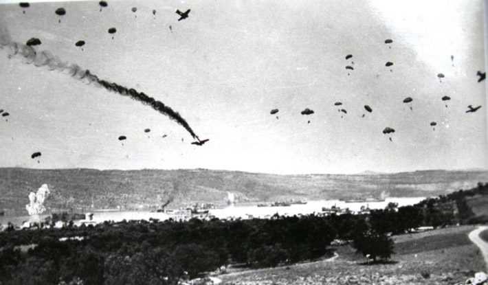 «Εδώ υπήρχε η Κάνδανος»: Το ηρωικό ελληνικό χωριό που τσάκισε τους Ναζί πριν το εκριζώσουν συθέμελα