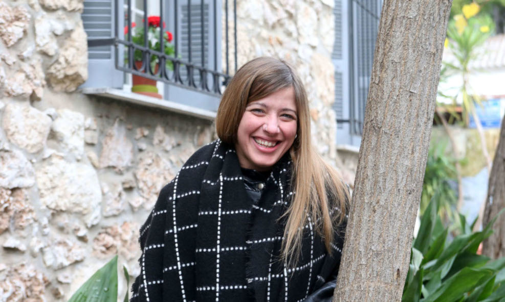 Η Ιουλία Καραπατάκη έκανε το ρεμπέτικο να «ανθίσει» ξανά στην Ελλάδα