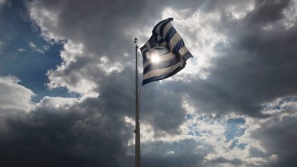 147 χρόνια αργότερα: Το «έγκλημα» της Χούντας με την ιστορική σημαία της Ελλάδας (Pics)