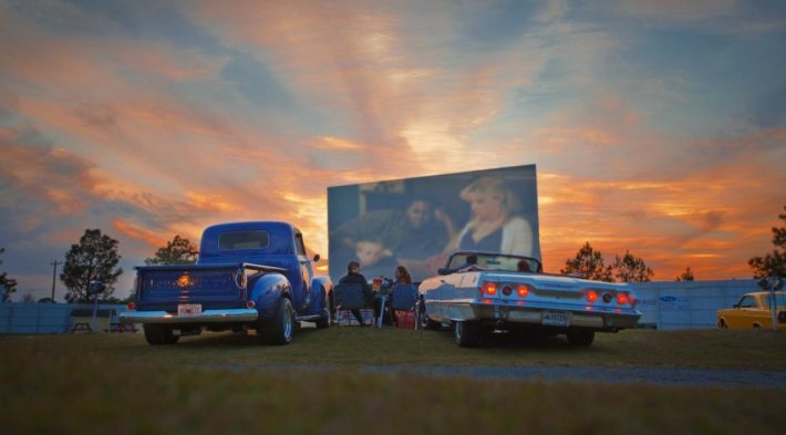 Εκτόξευση πωλήσεων: Ο κορωνοϊός επαναφέρει το Drive-In cinema στην Ελλάδα 40 χρόνια μετά
