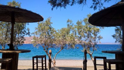 Η πρωταθλήτρια του εσωτερικού τουρισμού: Το μικρό νησί που είχε φέτος 100% πληρότητα και πάνω από 50% Έλληνες τουρίστες (Pics)