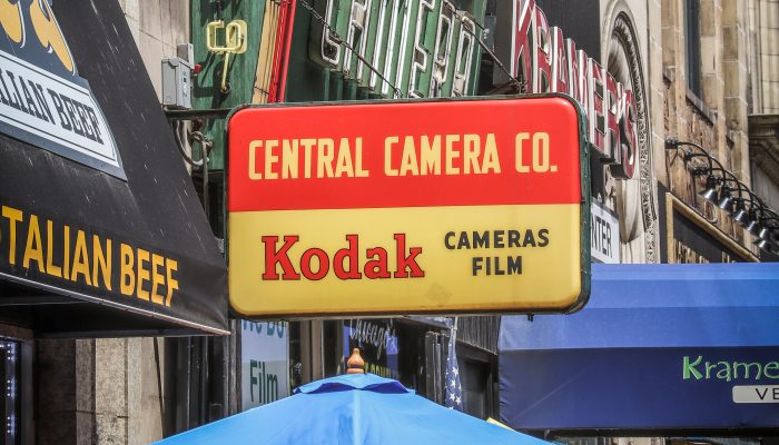 Kodak: Το «χαρακίρι» του τεχνολογικού κολοσσού που τον οδήγησε στην πτώχευση