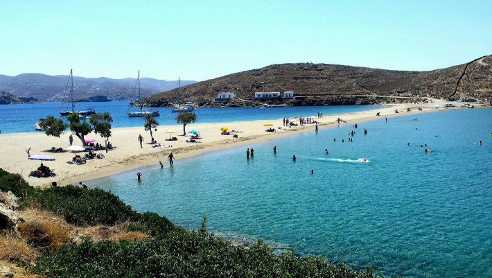 Πριβέ μπάνιο γρήγορα και οικονομικά: Στο νησί με τις 80 παραλίες δεν ξέρεις ποια να πρωτοδιαλέξεις (Pics)