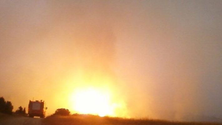 «Γέμισε φώτα και συντρίμμια ο ουρανός»: Η τρομακτική έκρηξη στην Κύπρο που θύμισε την τραγωδία στην Βηρυτό (Vids)