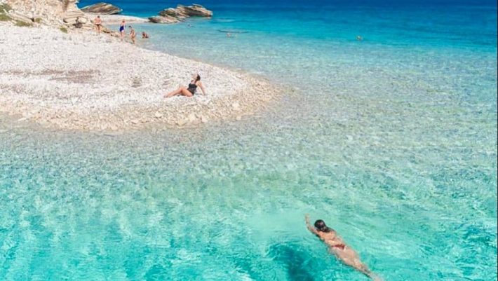 «Ανοσία της θαλάσσης»: Η εξωτική γωνιά της Ελλάδας που οι Σουηδοί προτείνουν για ασφαλείς και ονειρικές διακοπές «Ανοσία της θαλάσσης»: Η εξωτική γωνιά της Ελλάδας που οι Σουηδοί προτείνουν για ασφαλείς και ονειρικές διακοπές