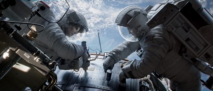 The Midnight Sky: Ο Τζορτζ Κλούνεϊ σκηνοθετεί το δικό του Gravity σε ακόμα πιο αληθοφανή διάσταση