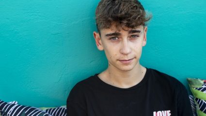 Φαινόμενο του Instagram: Ο 15χρονος Έλληνας influencer που χτίζει καριέρα μοντέλων και ράπερ στις ΗΠΑ