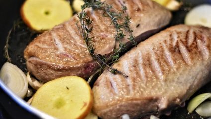 Έρχεται και στην Ελλάδα: Η νέα τάση στο κρέας που κάνει θραύση σε όλο τον κόσμο λόγω κορωνοϊού
