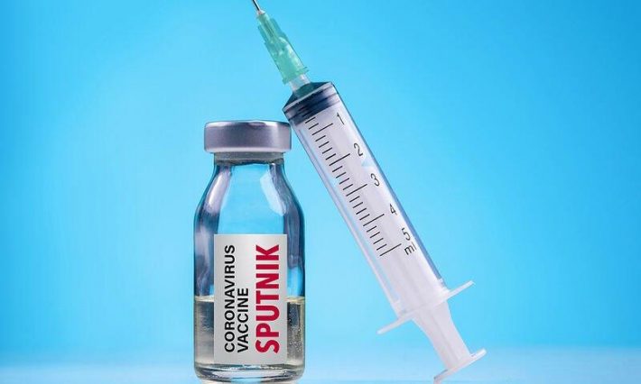 Με αυτό που συνέβη με το ρωσικό εμβόλιο εκτέθηκε κόσμος και κοσμάκης…