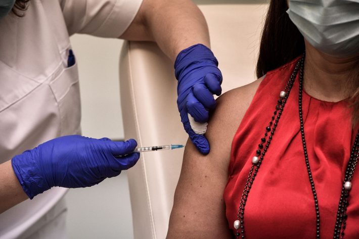 Το τέλος της πανδημίας: Η Pfizer ενεργοποιεί ένα όπλο πιο ισχυρό και απ' το εμβόλιο