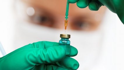 Η ανάσταση της Novavax: Η παταγώδης αποτυχία του εμβολίου που παραλίγο να βάλει λουκέτο στον Κολοσσό