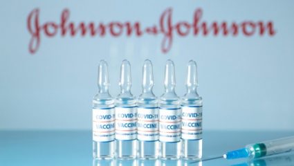 Στο «μικροσκόπιο» για θρομβώσεις το εμβόλιο της Johnson & Johnson
