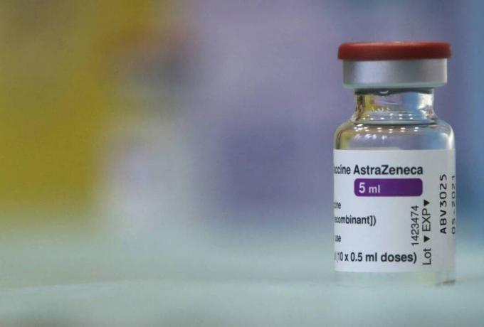 Εμβόλια AstraZeneca και J&J: Γερμανοί υποστηρίζουν ότι έλυσαν το γρίφο με τις θρομβώσεις