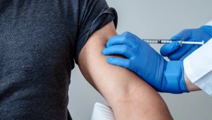 Κορωνοϊός – Γιατί νοσούν οι πλήρως εμβολιασμένοι: Αναλυτικά τα δεδομένα