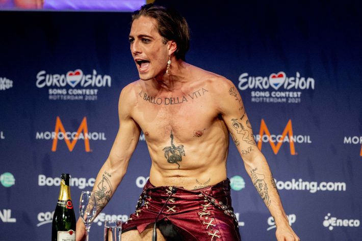 Έκλεισε στόματα: Η πραγματική φωτό που δείχνει τι έκανε ο Ιταλός νικητής της Eurovision στο τραπέζι (Pics)